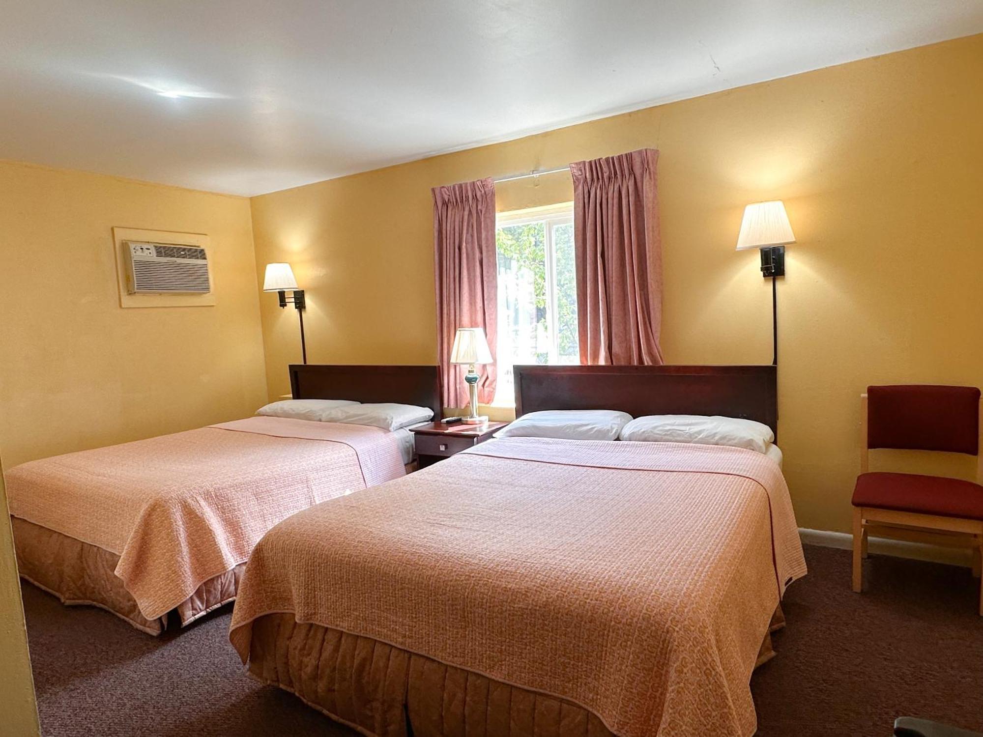 Motel The At